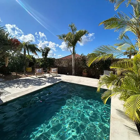 Oasis - Beautiful House With Private Pool Feriehus