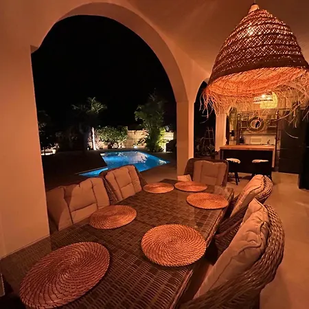 度假居 Oasis - Beautiful House With Private Pool Chayofa