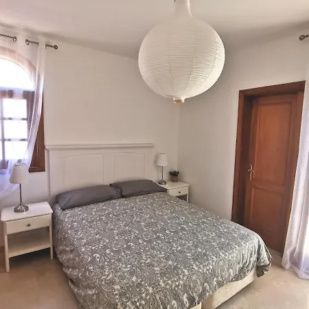 Villa Oasis - Beautiful House With Private Pool *