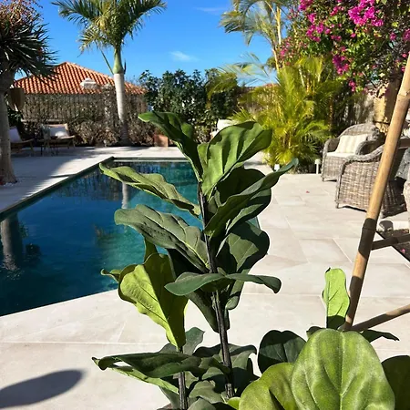בית נופש Oasis - Beautiful House With Private Pool Chayofa
